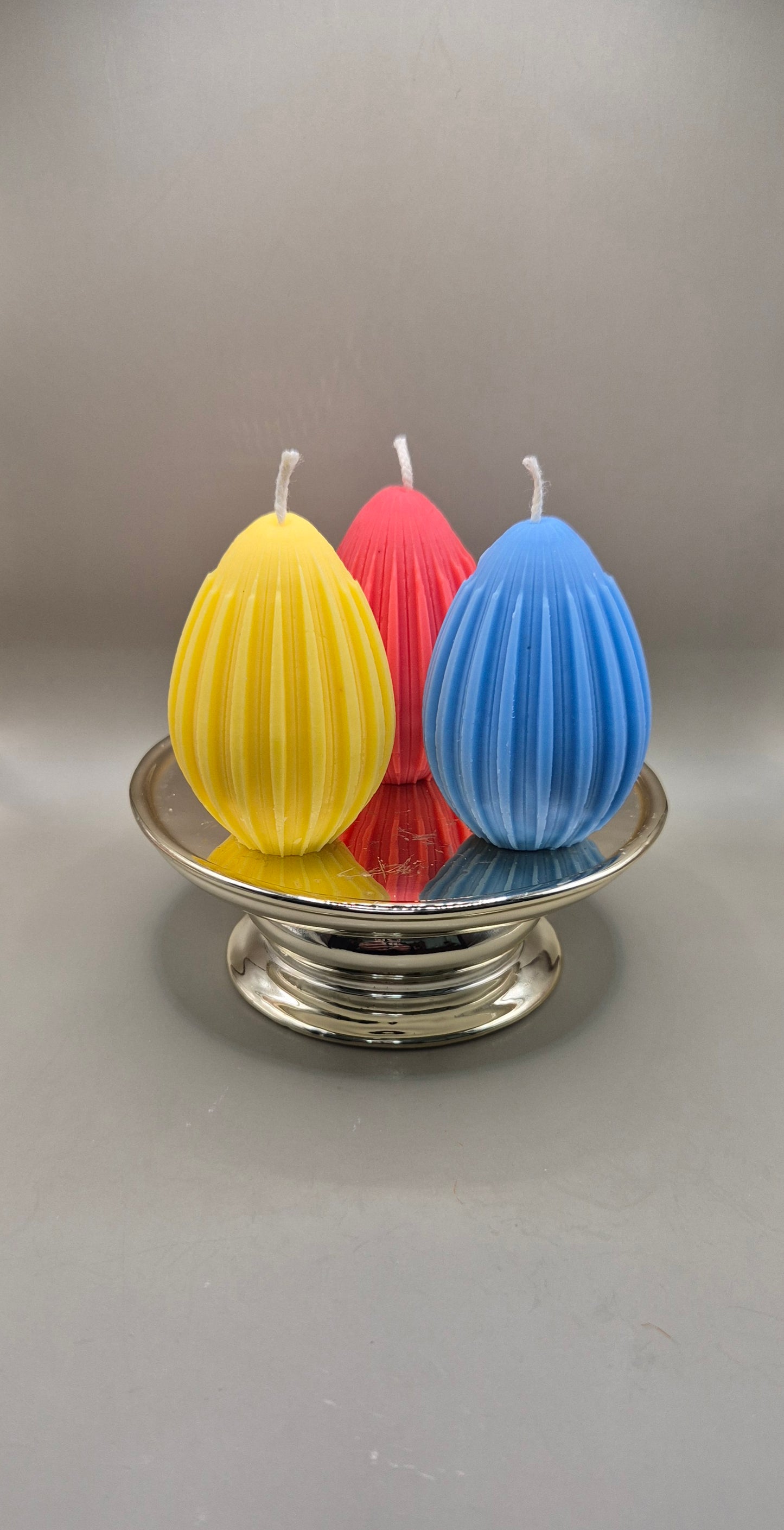 Ribbed Easter Egg Candle